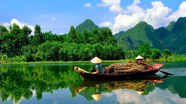 Nội dung: Mùa hè đang đầy vui vẻ với những bức tường nhảy vò đang xu hướng trên mạng