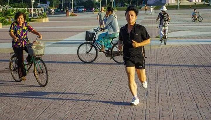 Quần dáng cong đang gây sốt với thiết kế độc đáo và tính ứng dụng cao, giúp tạo hiệu