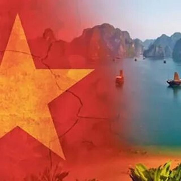 Hotspot Matrix và Nửa thập kỉ trôi qua, Hồ Ngọc Hà diện bikini vẫn cứ
